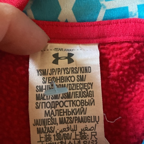 Under Armour YSM sweatshirt. Approx 19 inches long. From a clean family home - Picture 2 of 12